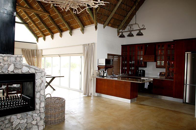 Naankuse Lodge Windhoek Ngoại thất bức ảnh