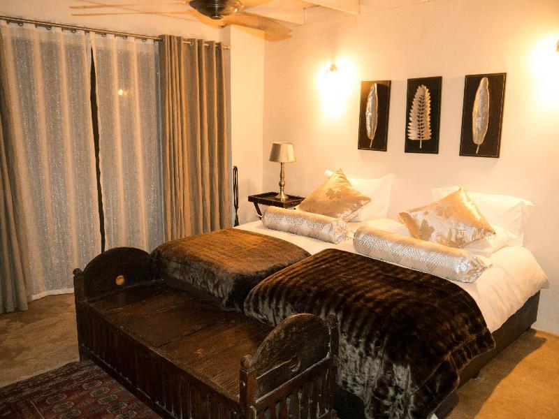 Naankuse Lodge Windhoek Ngoại thất bức ảnh