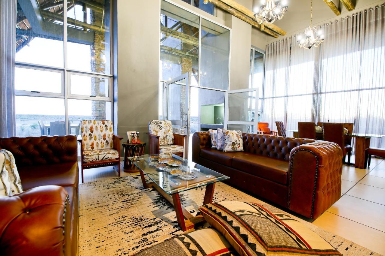 Naankuse Lodge Windhoek Ngoại thất bức ảnh