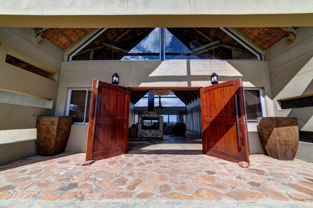 Naankuse Lodge Windhoek Ngoại thất bức ảnh
