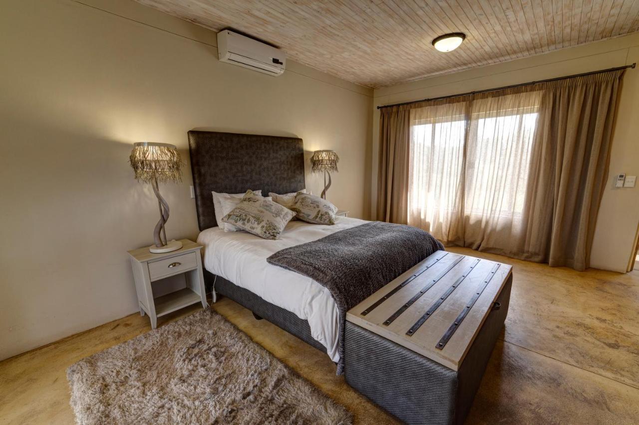 Naankuse Lodge Windhoek Ngoại thất bức ảnh