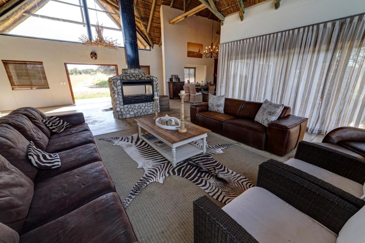 Naankuse Lodge Windhoek Ngoại thất bức ảnh