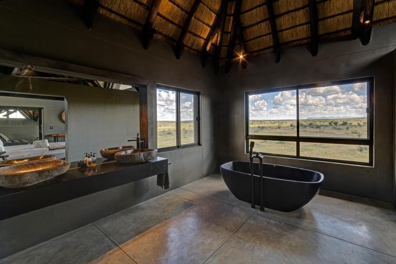 Naankuse Lodge Windhoek Ngoại thất bức ảnh