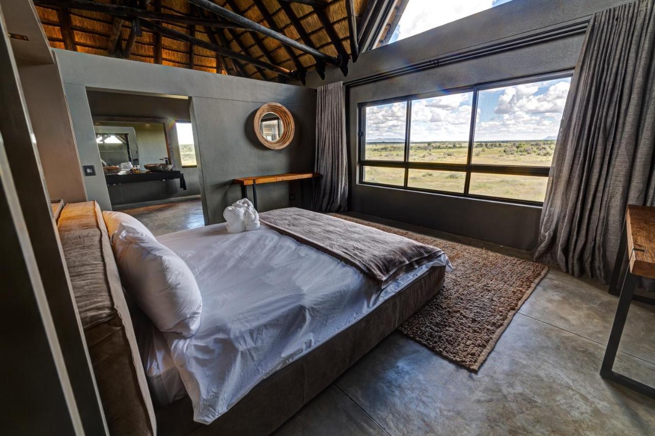 Naankuse Lodge Windhoek Ngoại thất bức ảnh